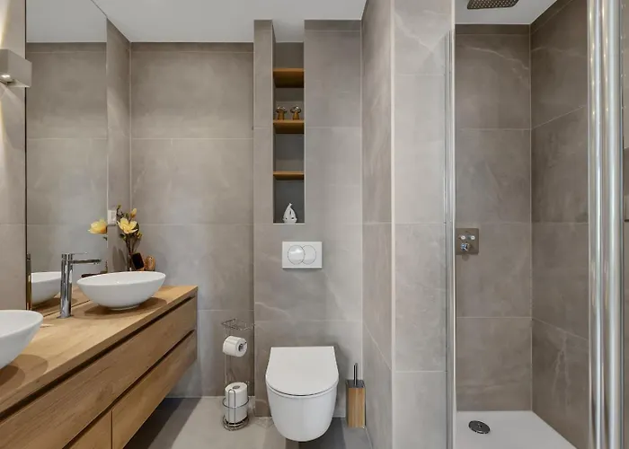 Luxury Sea View With Pool * Макарська