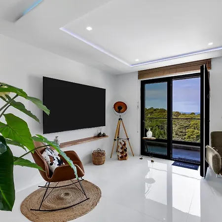 Luxury Sea View With Pool Апартаменты