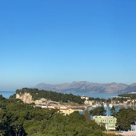 Апартаменты Luxury Sea View With Pool Макарска
