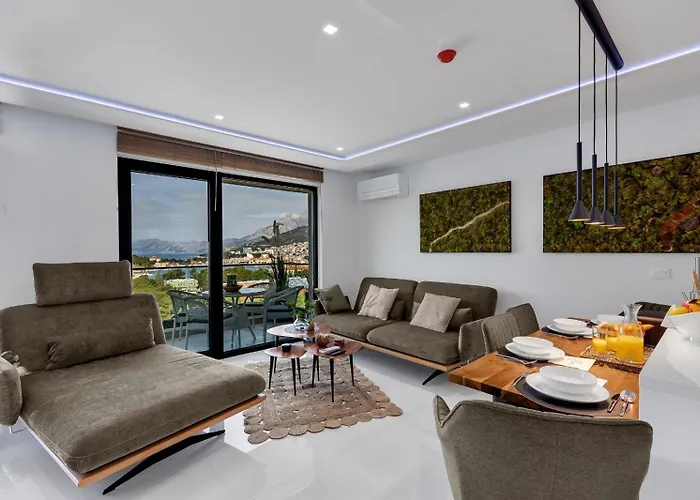 Luxury Sea View With Pool Apartman Makarska